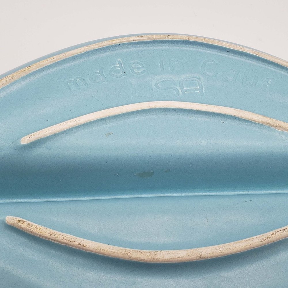 Vtg MCM USA California Pottery Blue Fish Leaf shap - Picture 4 of 4